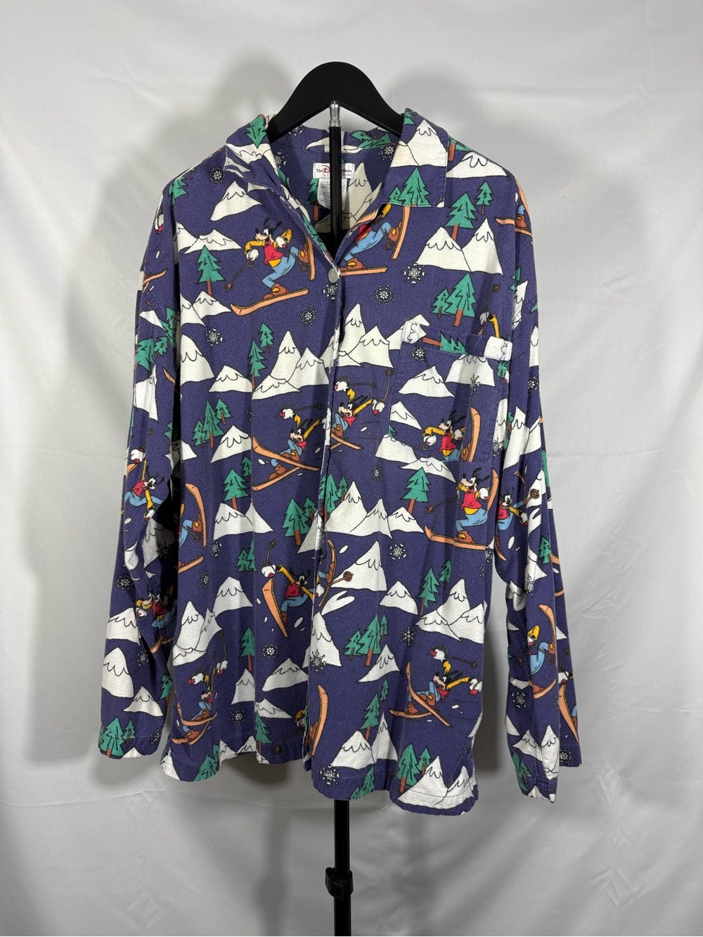 Vintage Disney Store Goofy Skiing Snow Mountain Print Shirt L/XL